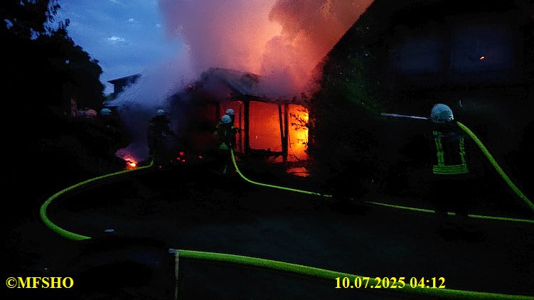 B_2 −−> B_4 Feuer Carport am Gebäude Wahrenholz Kampweg</b>