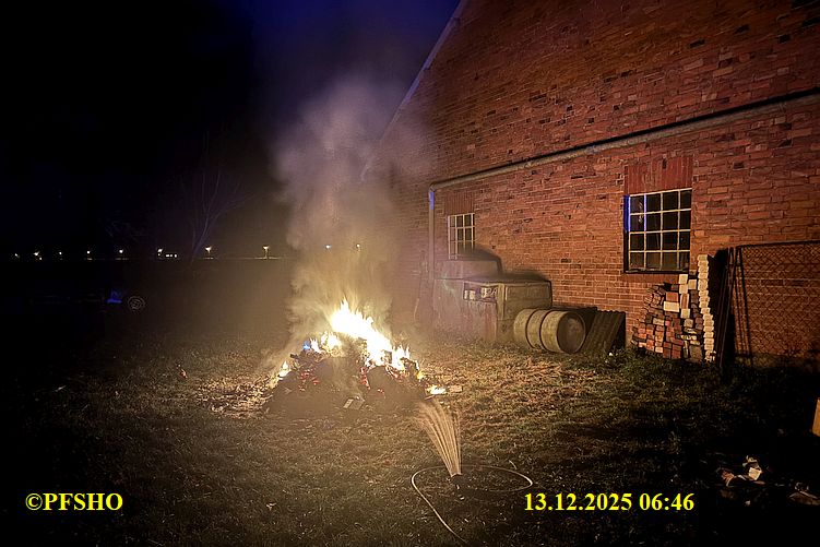 B_2 Feuer / Rauchentwicklung Sch&uuml;tzenstr.