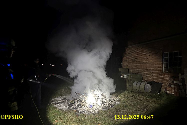 B_2 Feuer / Rauchentwicklung Sch&uuml;tzenstr.