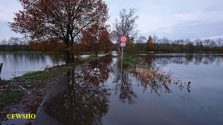 H1 Straße überflutet Feldstraße