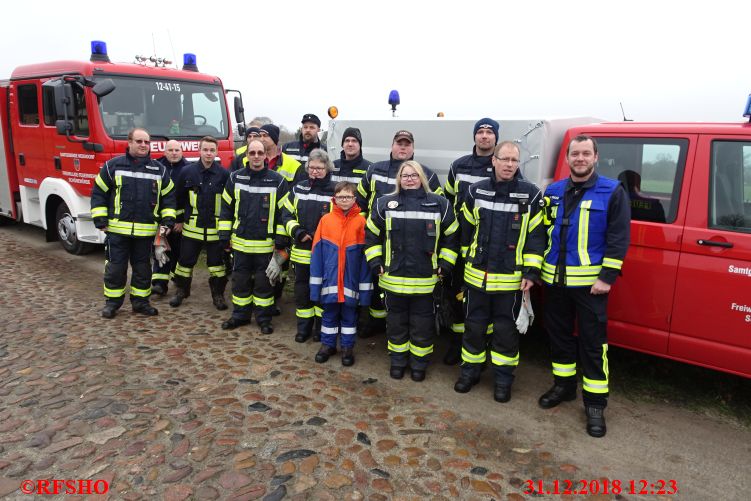 Die Feuerwehrabordnung aus Schönewörde und Abbendorf